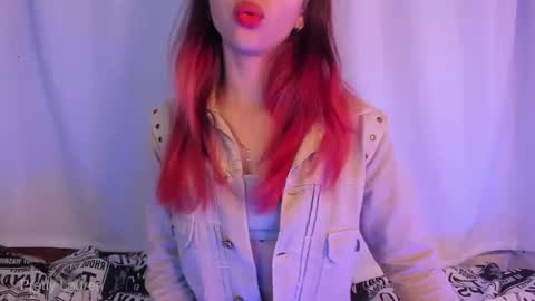 Snapshot of laurenn__1 chatting on 11-17-25, 03:23 Lauren online show from 11-17-25, 03:23