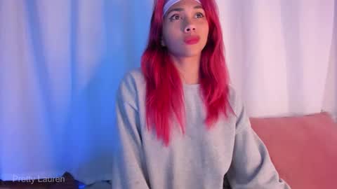 Snapshot of laurenn__1 chatting on 02-09-26, 03:54 Lauren online show from 02-09-26, 03:54