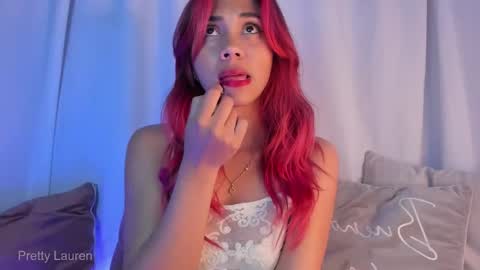 Snapshot of laurenn__1 chatting on 02-15-26, 03:36 Lauren online show from 02-15-26, 03:36