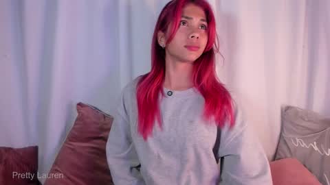 Snapshot of laurenn__1 chatting on 02-26-26, 03:05 Lauren online show from 02-26-26, 03:05