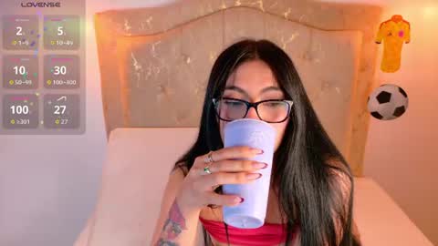 Snapshot of laurenn_smitth chatting on 07-08-26, 12:53 laurenn_smitth online show from 07-08-26, 12:53