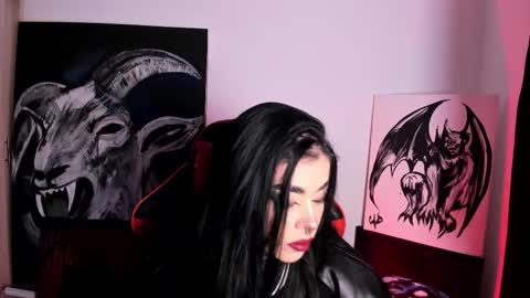 Snapshot of laurenrousexx chatting on 10-02-25, 01:12 LAUREN INDEPENDENT MODEL HELP ME REACH 100 LIKES PLS online show from 10-02-25, 01:12
