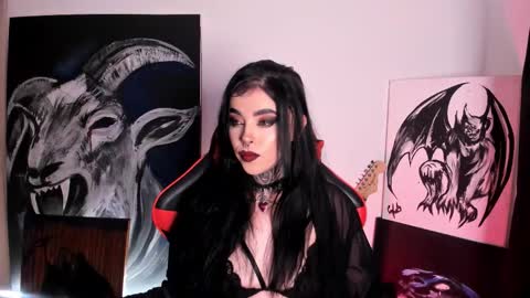 Snapshot of laurenrousexx chatting on 10-18-25, 03:53 LAUREN INDEPENDENT MODEL HELP ME REACH 100 LIKES PLS online show from 10-18-25, 03:53