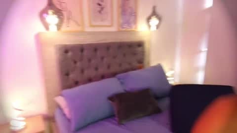 Snapshot of laurensaenz chatting on 05-22-26, 12:00 Lauren Saenz online show from 05-22-26, 12:00