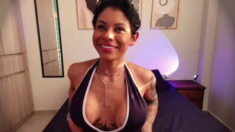 Snapshot of laurensaenz chatting on 06-24-26, 12:04 Lauren Saenz online show from 06-24-26, 12:04