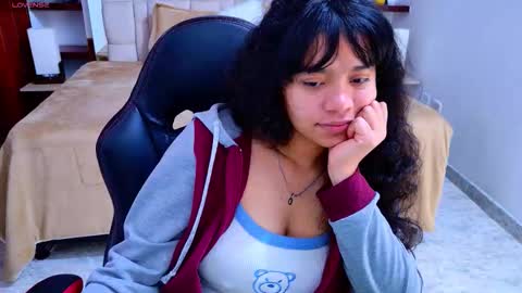 laurent online show from 10-15-25, 04:01