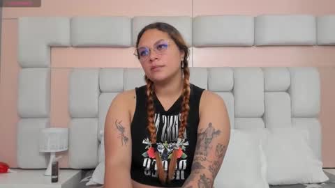 Snapshot of laurent_glass chatting on 02-22-26, 12:47 Laurent online show from 02-22-26, 12:47