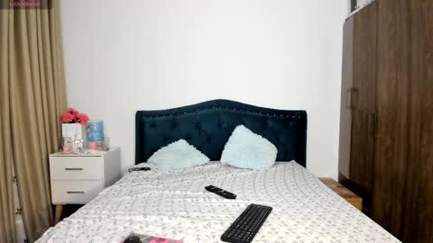 daniela angel     online show from 02-10-25, 02:30