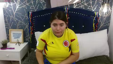 Snapshot of laurha_ chatting on 06-27-26, 12:22 laura online show from 06-27-26, 12:22