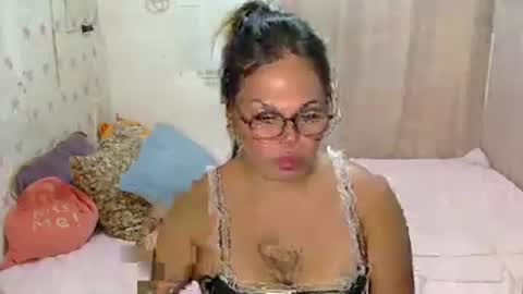 Snapshot of laurice_hooter69 chatting on 07-12-26, 12:07 Dallas Hooter Edmonson online show from 07-12-26, 12:07