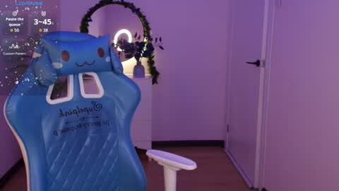 Diana online show from 12-17-25, 08:42