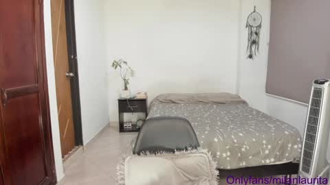 laura   online show from 01-31-25, 08:11