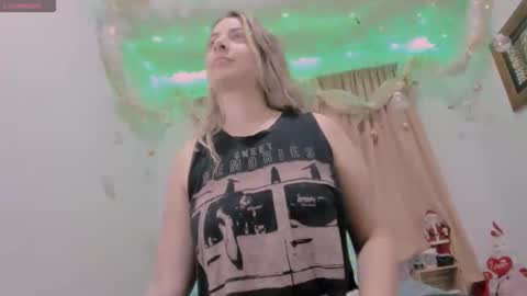 Snapshot of lauu_g chatting on 12-09-24, 03:50 Lauu G online show from 12-09-24, 03:50