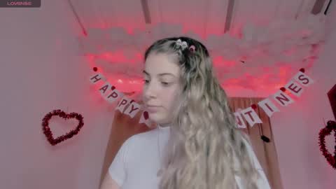 Snapshot of lauu_g chatting on 02-04-25, 05:10 Lauu G online show from 02-04-25, 05:10