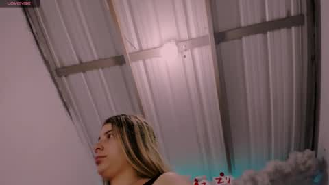 Snapshot of lauu_g chatting on 02-22-25, 03:45 Lauu G online show from 02-22-25, 03:45