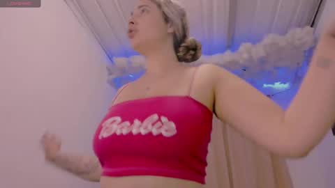 Snapshot of lauu_g chatting on 03-03-25, 03:30 Lauu G online show from 03-03-25, 03:30