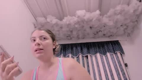 Snapshot of lauu_g chatting on 11-27-25, 10:50 Lauu G online show from 11-27-25, 10:50