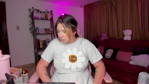          online show from 01-02-25, 02:33