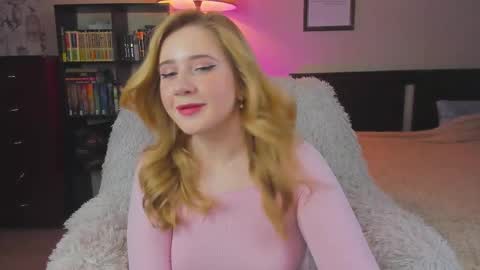 Snapshot of lavender_tender chatting on 09-13-25, 07:24 Lav online show from 09-13-25, 07:24