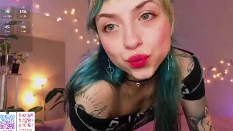 Snapshot of lavenderlav chatting on 07-15-26, 07:46 Melissa online show from 07-15-26, 07:46