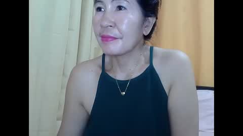 Snapshot of lavine1983 chatting on 09-17-25, 05:36 lavine1983 online show from 09-17-25, 05:36