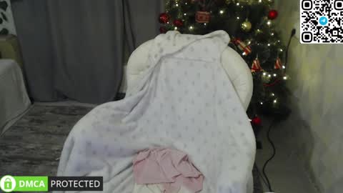 Mia online show from 12-04-24, 03:26