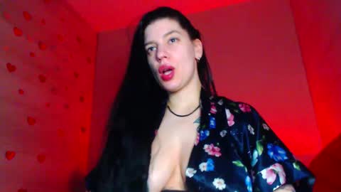 Snapshot of laya_moon chatting on 02-14-26, 11:07 LayaMoon online show from 02-14-26, 11:07