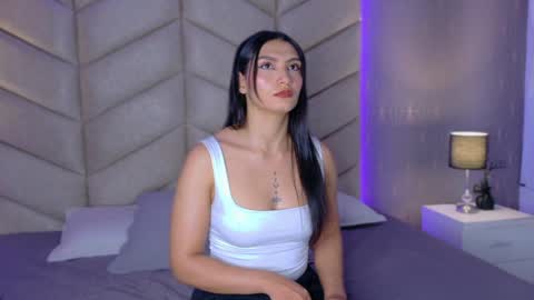 Snapshot of layadoll chatting on 09-20-25, 04:02 laya online show from 09-20-25, 04:02