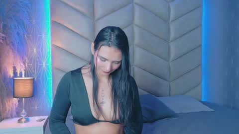 Snapshot of layadoll chatting on 10-10-25, 04:11 laya online show from 10-10-25, 04:11