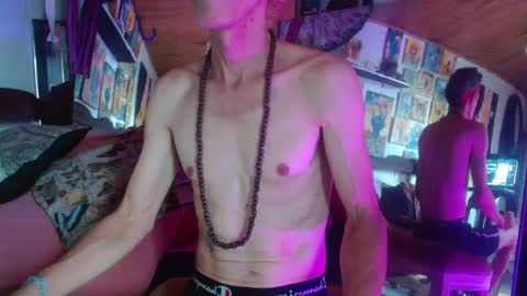 Snapshot of laye19 chatting on 01-06-25, 09:54 Laye19 online show from 01-06-25, 09:54