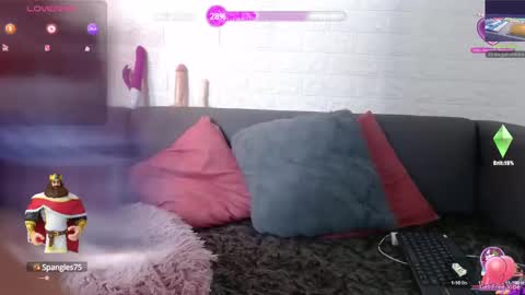 Layla online show from 01-30-25, 04:06