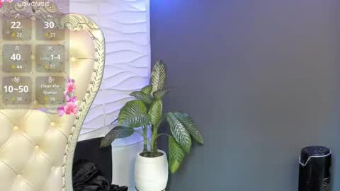 Layla online show from 09-11-25, 10:43