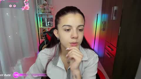 Layla online show from 09-15-25, 02:28