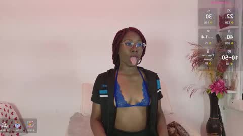 Snapshot of layla_collins_ chatting on 02-28-26, 12:17 layla online show from 02-28-26, 12:17