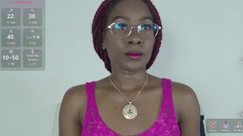 Snapshot of layla_collins_ chatting on 03-03-26, 12:11 layla online show from 03-03-26, 12:11