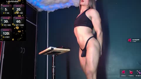 Snapshot of layla_dominac chatting on 12-12-24, 09:37 Layla help me with your thumbs up its important online show from 12-12-24, 09:37