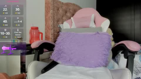 Snapshot of layla_sia chatting on 12-03-25, 04:38 LAYLA online show from 12-03-25, 04:38