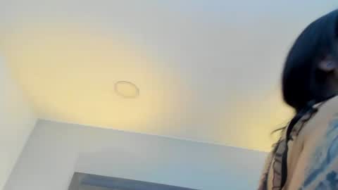 Snapshot of laylaadoll_ chatting on 06-29-26, 05:57 Lau online show from 06-29-26, 05:57