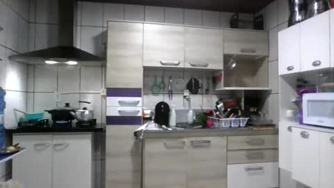 Snapshot of laylabrasil chatting on 07-05-26, 12:50 kelly online show from 07-05-26, 12:50