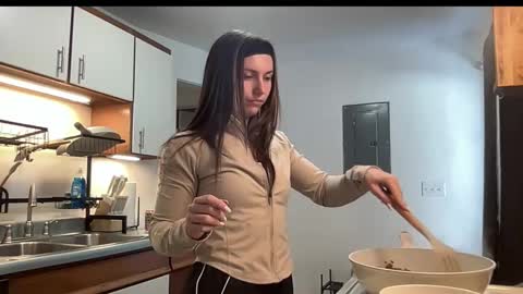 Snapshot of laylahlaylah1 chatting on 12-15-25, 03:05 laylahlaylah1 online show from 12-15-25, 03:05