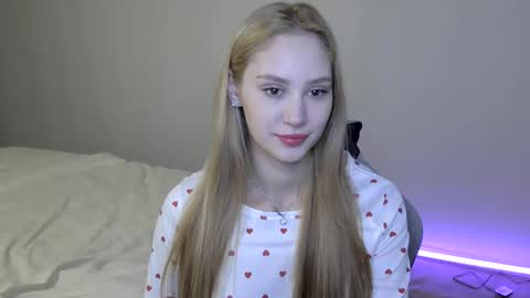 LaylaPretty001 online show from 01-12-26, 05:12