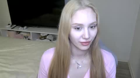 LaylaPretty001 online show from 03-25-26, 05:35