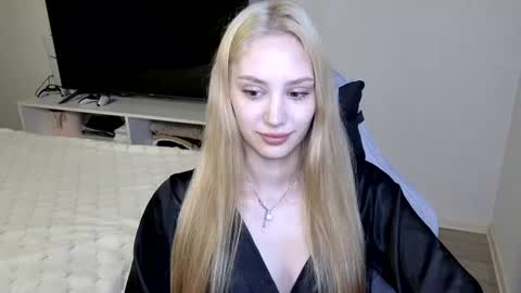 Snapshot of laylapretty001 chatting on 06-24-26, 04:22 LaylaPretty001 online show from 06-24-26, 04:22