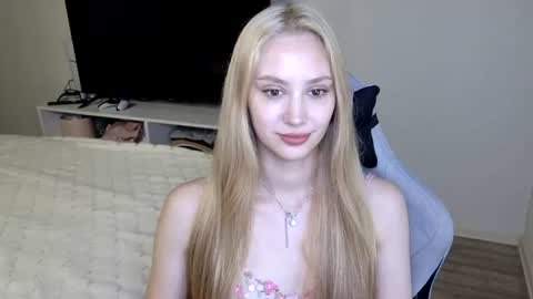 Snapshot of laylapretty001 chatting on 06-27-26, 04:50 LaylaPretty001 online show from 06-27-26, 04:50