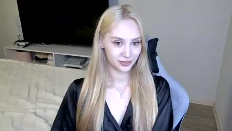 Snapshot of laylapretty001 chatting on 07-10-26, 04:39 LaylaPretty001 online show from 07-10-26, 04:39