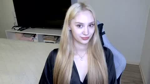 Snapshot of laylapretty001 chatting on 07-13-26, 04:15 LaylaPretty001 online show from 07-13-26, 04:15