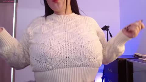Snapshot of layna_cold chatting on 05-29-26, 02:59 Vannessa online show from 05-29-26, 02:59