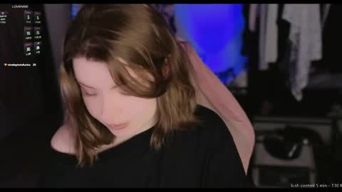 Snapshot of lazylizy chatting on 05-19-26, 01:56 lazy girl Lizzy online show from 05-19-26, 01:56