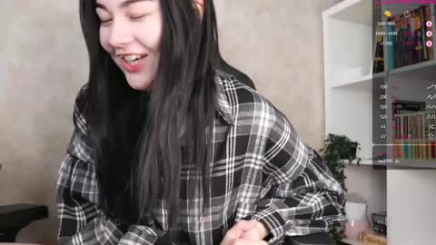 Snapshot of lazynut chatting on 03-05-25, 04:56 Lisa online show from 03-05-25, 04:56