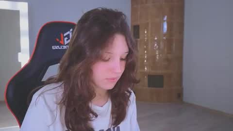 Lea online show from 02-05-26, 04:22